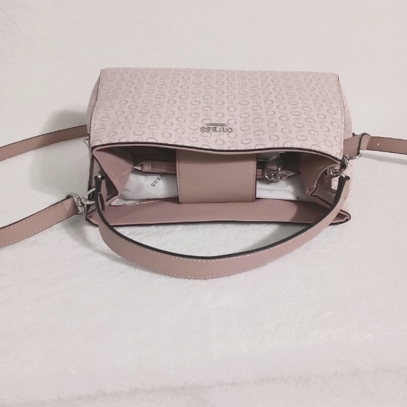 GUESS HAND BAG| GUESS BODIE| GUESS LIGHT ROSE COLOR. - Picture 7 of 7